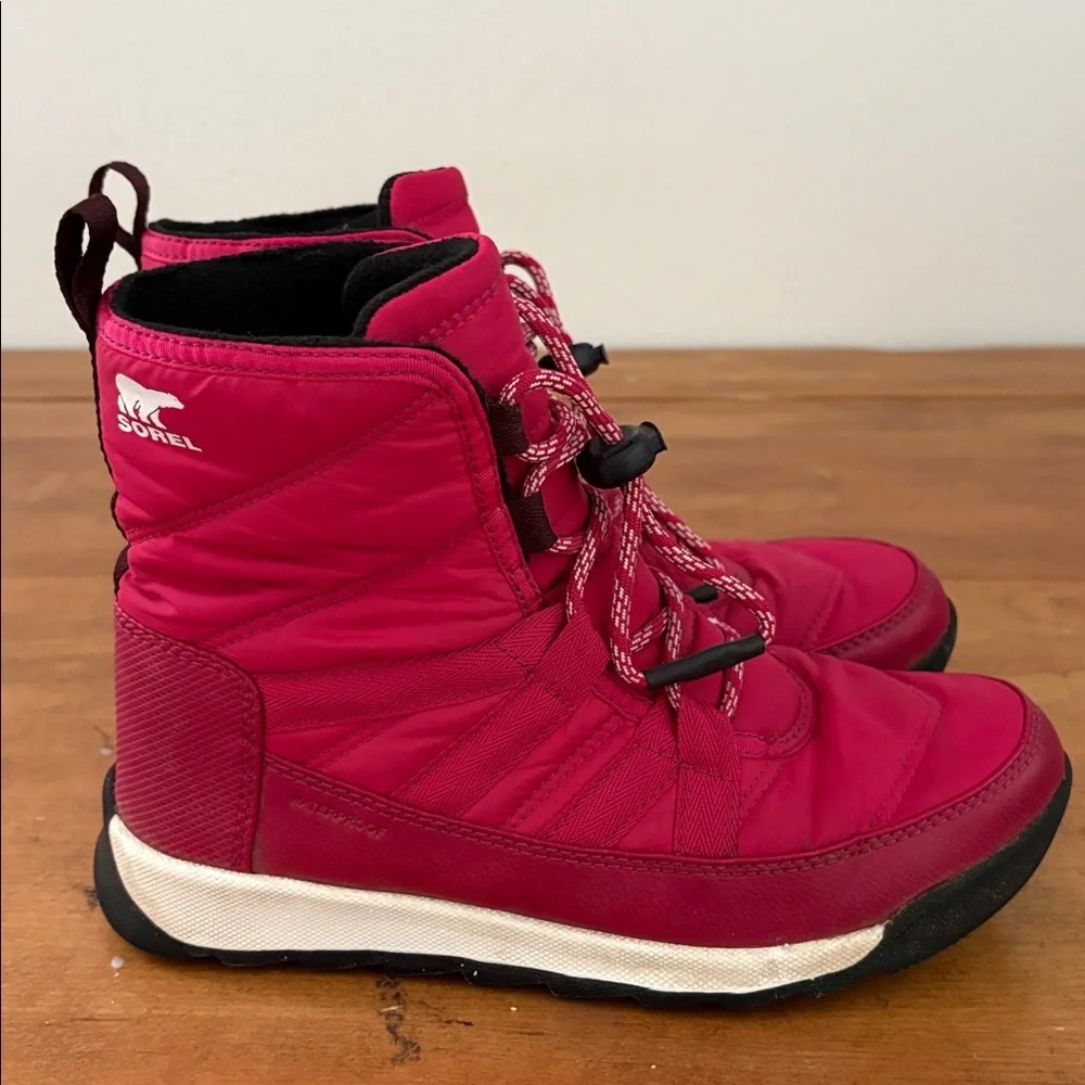 Sorel Whitney ll Quilted Snow Boots Size 4